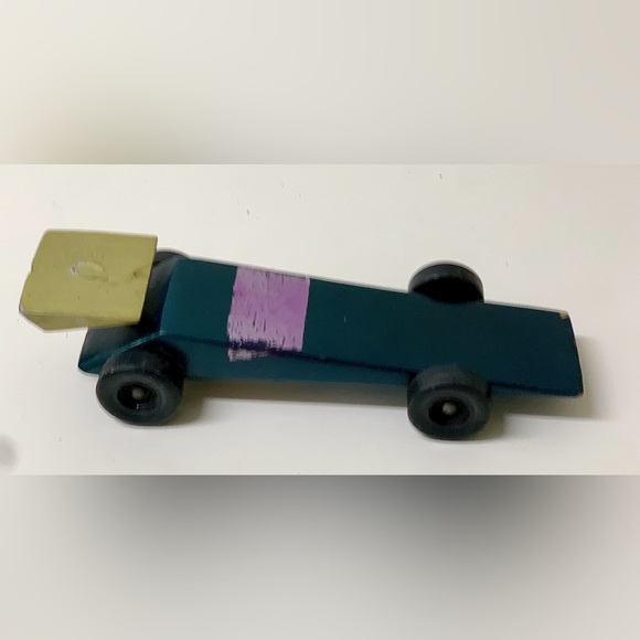 1983 Vintage Hand Crafted Homemade Pinewood Derby Race Car - Picture 4 of 8